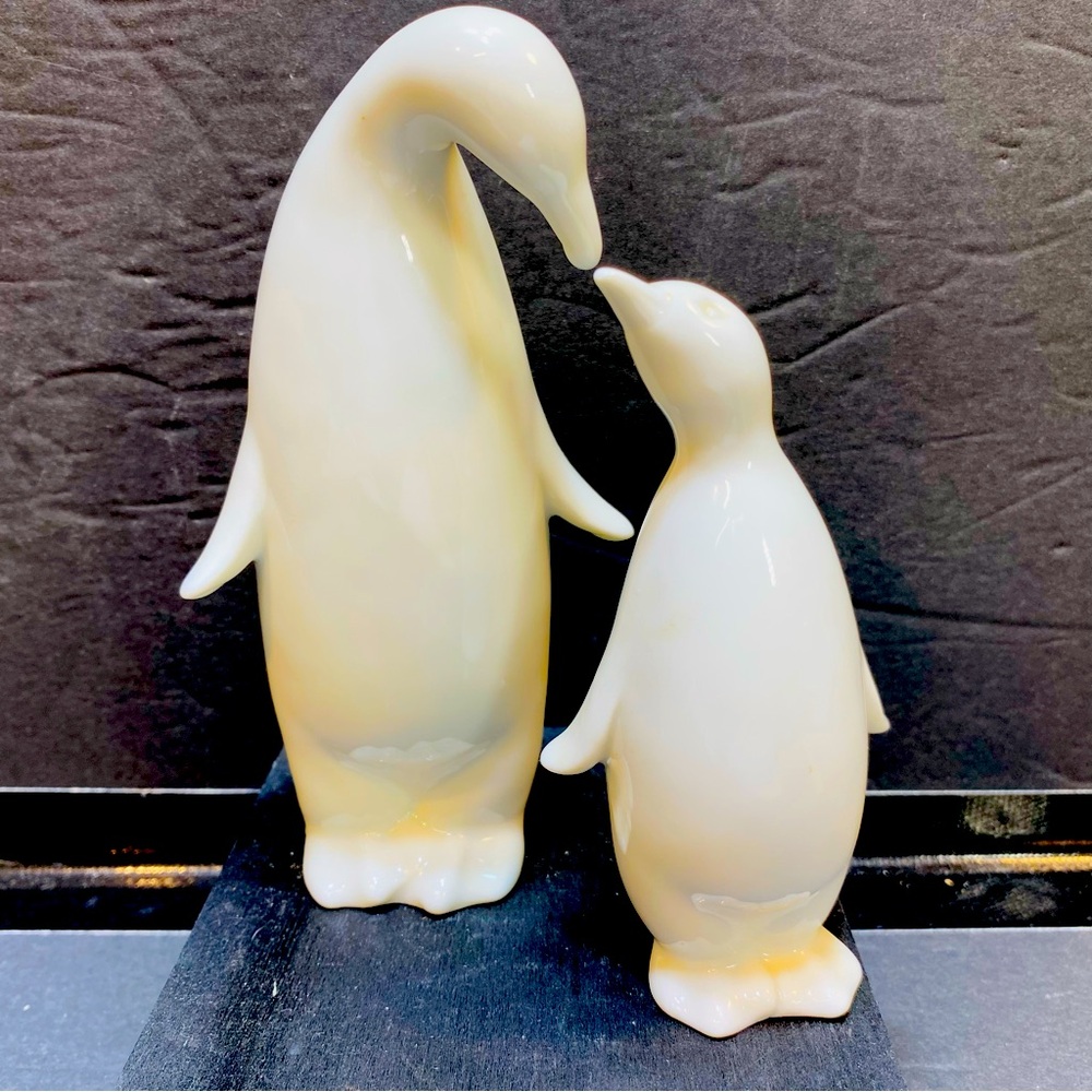 Penguin Pair White Figurines By Crowning Touch Japan Porcelain Parent And Child